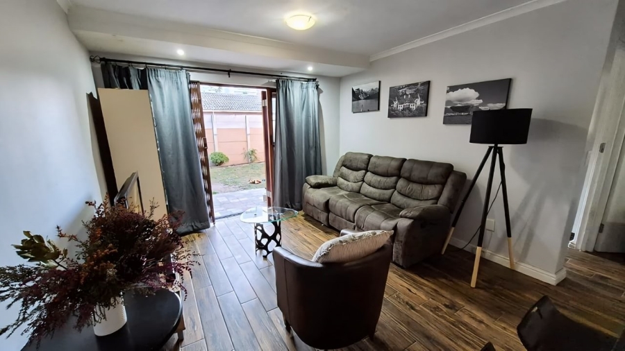 To Let 2 Bedroom Property for Rent in Table View Western Cape